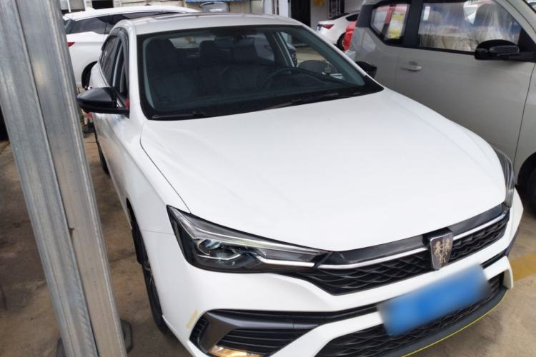 Used Roewe i5 2021 Revised Version 1.5L CVT Diamond Edition Front Right 45 Deg