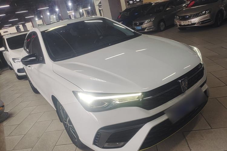 Used Roewe i5 2021 1.5L CVT Starry Edition Front Right 45 Deg