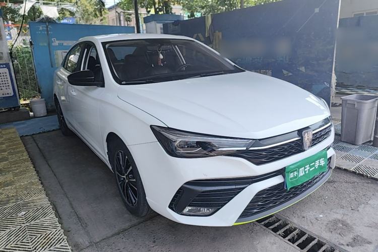 Used Roewe i5 2021 1.5L Manual Diamond Edition Front Right 45 Deg