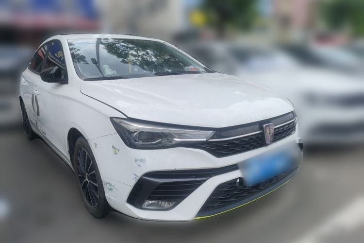 Used Roewe i5 2021 1.5L CVT Platinum Edition Front Right 45 Deg