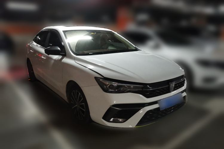 Used Roewe i5 2021 1.5L CVT Diamond Edition Front Right 45 Deg