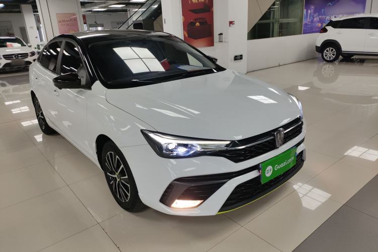 Used Roewe i5 2021 Revised Version 1.5L CVT Diamond Edition Front Right 45 Deg