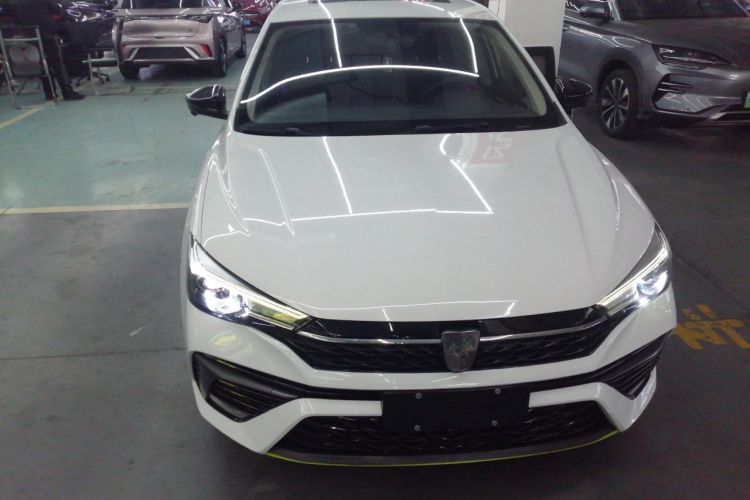 Used Roewe i5 2021 Revised Version 1.5L CVT Diamond Edition Front