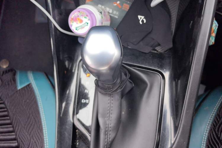 Used Roewe i5 2021 1.5L CVT Platinum Edition Gear Lever