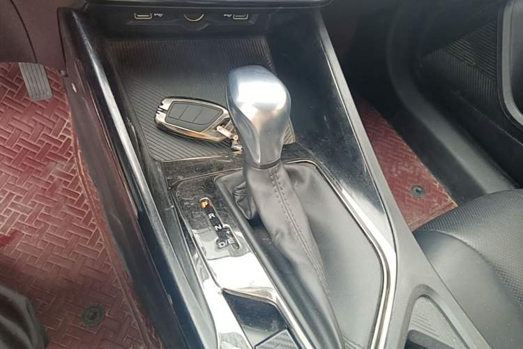 Used Roewe i5 2021 1.5L CVT Starry Edition Gear Lever