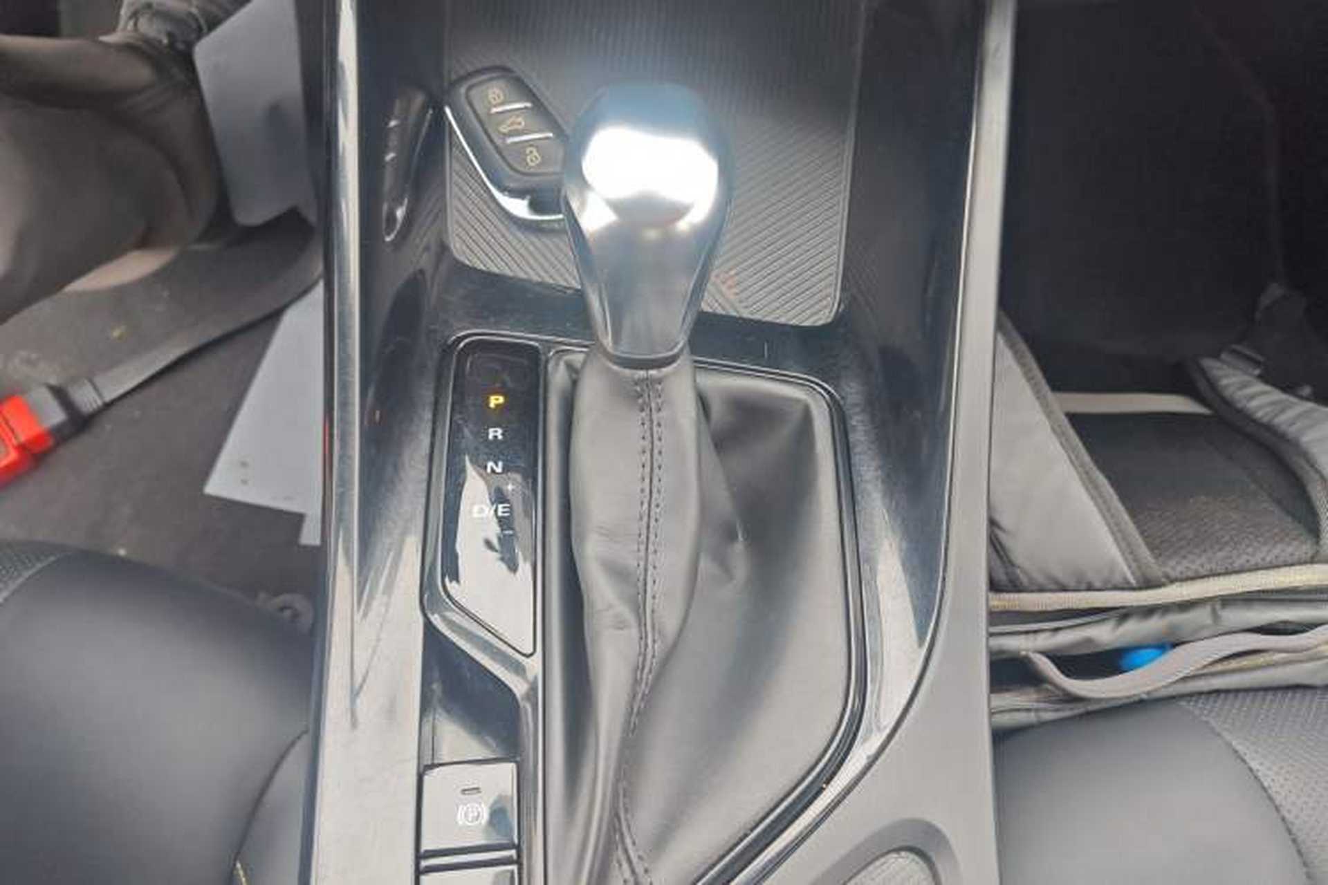 Used Roewe i5 2021 Revised Version 1.5L CVT Diamond Edition Gear Lever