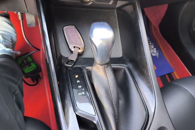 Used Roewe i5 2021 Revised Version 1.5L CVT Diamond Edition Gear Lever
