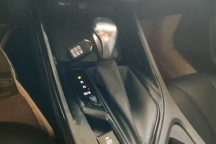 Used Roewe i5 2021 Revised Version 1.5L CVT Diamond Edition Gear Lever