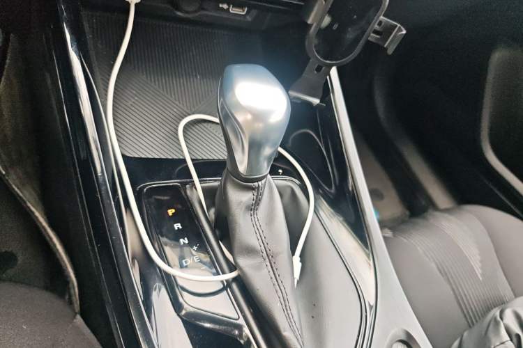 Used Roewe i5 2021 1.5L CVT Platinum Edition Gear Lever