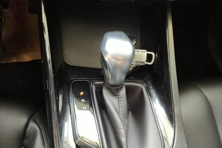 Used Roewe i5 2021 1.5L CVT Platinum Edition Gear Lever