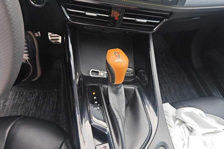 Used Roewe i5 2021 1.5L CVT Platinum Edition Gear Lever