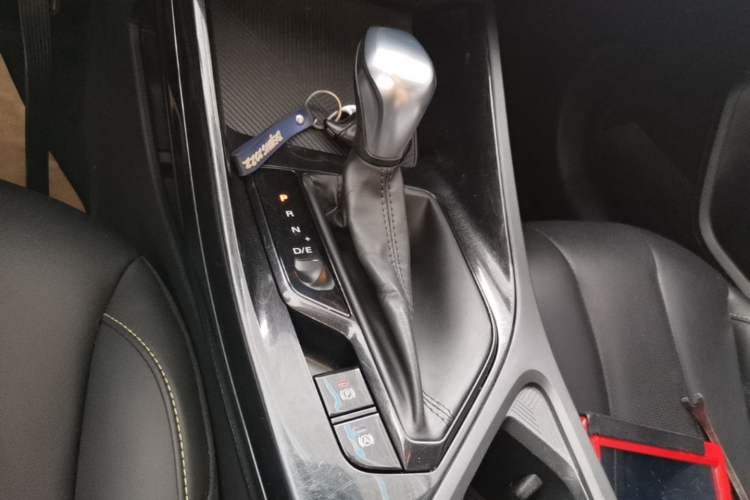 Used Roewe i5 2021 1.5L CVT Diamond Edition Gear Lever