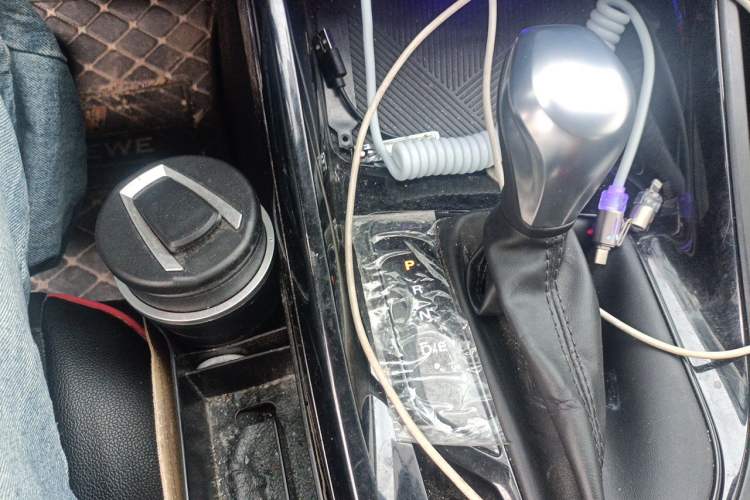 Used Roewe i5 2021 1.5L CVT Diamond Edition Gear Lever