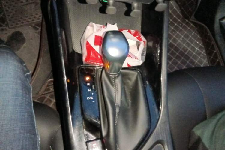 Used Roewe i5 2021 1.5L CVT Diamond Edition Gear Lever