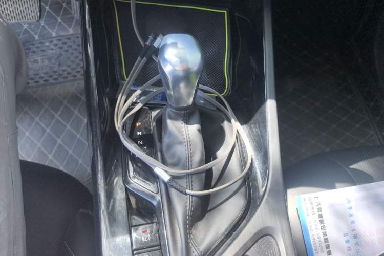 Used Roewe i5 2021 Revised Version 1.5L CVT Diamond Edition Gear Lever