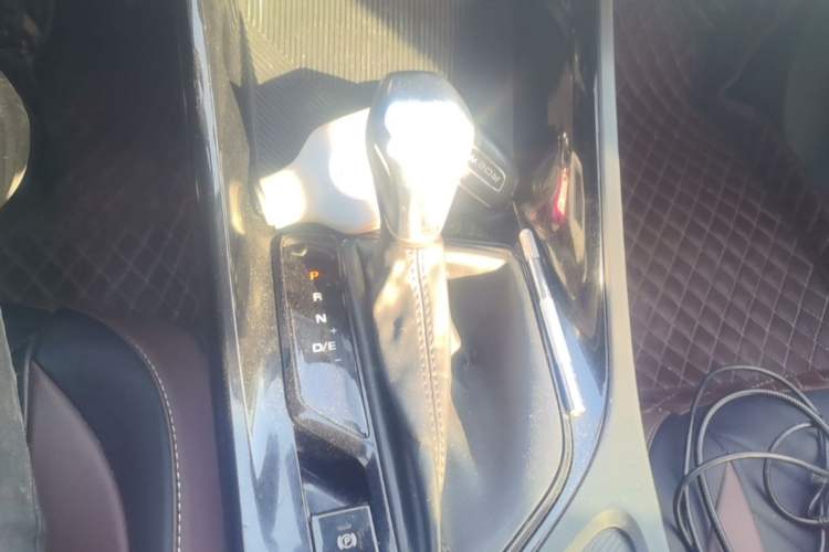 Used Roewe i5 2021 1.5L CVT Starry Edition Gear Lever
