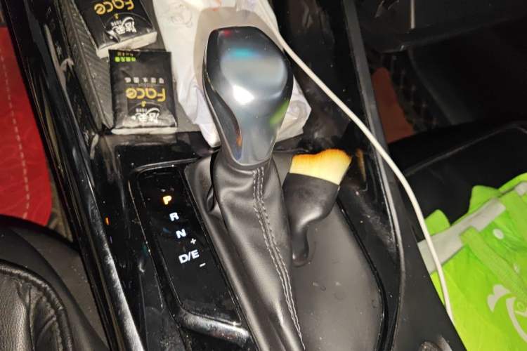 Used Roewe i5 2021 1.5L CVT Platinum Edition Gear Lever