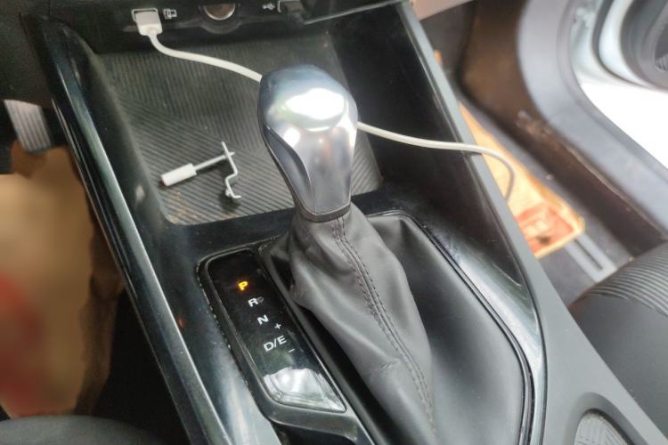 Used Roewe i5 2021 1.5L CVT Assurance Edition Gear Lever