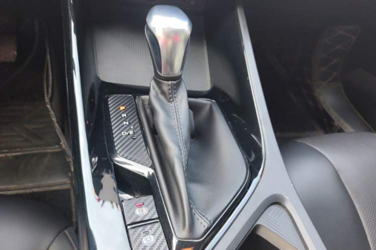 Used Roewe i5 2021 1.5L CVT Starry Edition Gear Lever