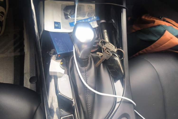 Used Roewe i5 2021 1.5L CVT Diamond Edition Gear Lever