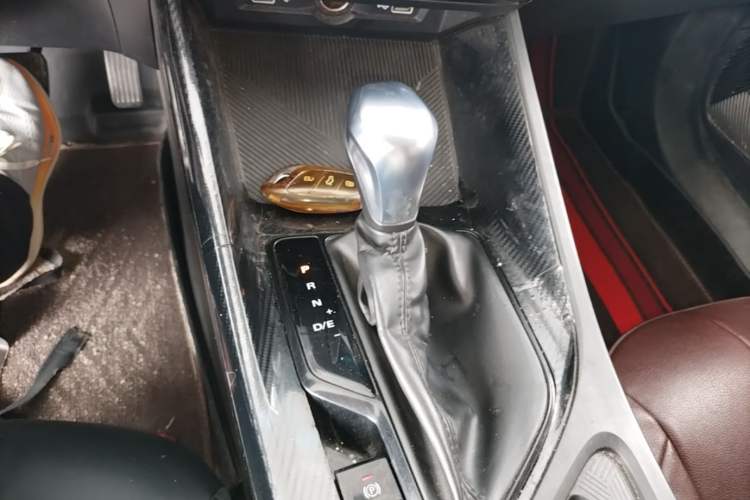 Used Roewe i5 2021 1.5L CVT Diamond Edition Gear Lever