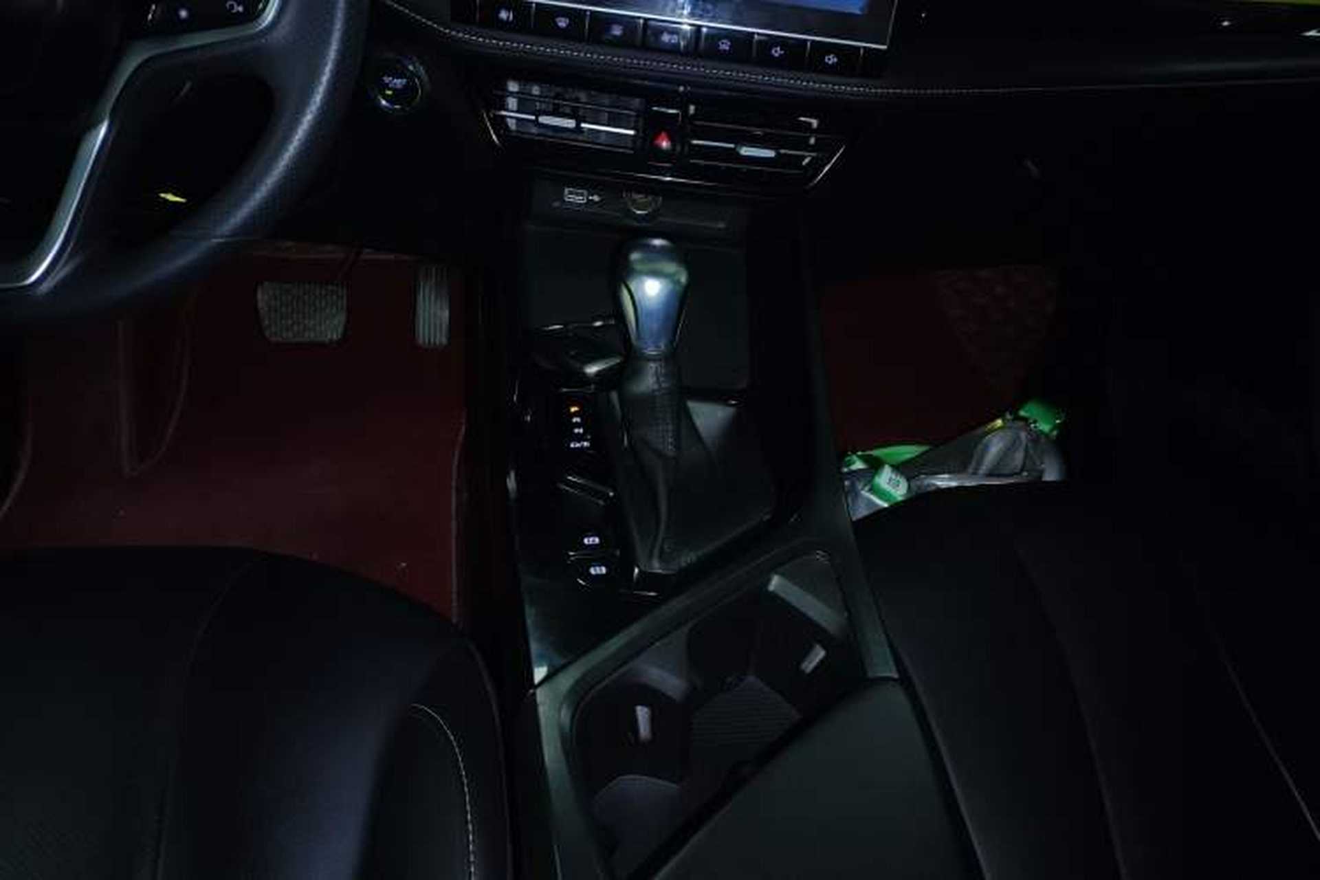 Used Roewe i5 2021 Revised Version 1.5L CVT Diamond Edition Gear Lever