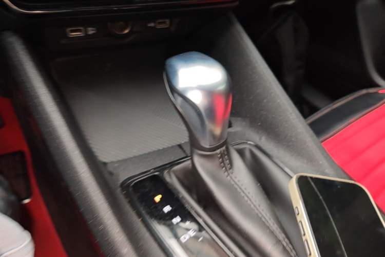 Used Roewe i5 2021 1.5L CVT Platinum Edition Gear Lever
