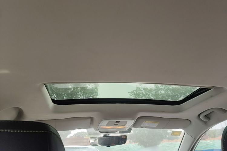 Used Roewe i5 2021 Revised Version 1.5L CVT Diamond Edition Headliner