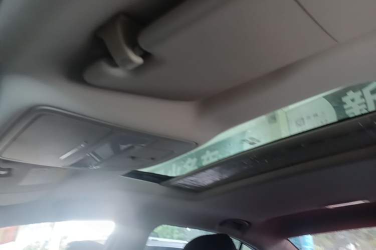 Used Roewe i5 2021 Revised Version 1.5L CVT Diamond Edition Headliner
