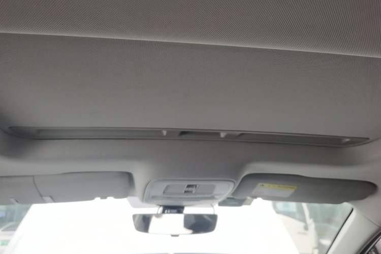 Used Roewe i5 2021 1.5L CVT Platinum Edition Headliner