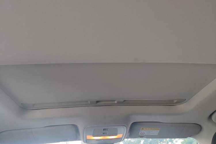 Used Roewe i5 2021 Revised Version 1.5L CVT Diamond Edition Headliner