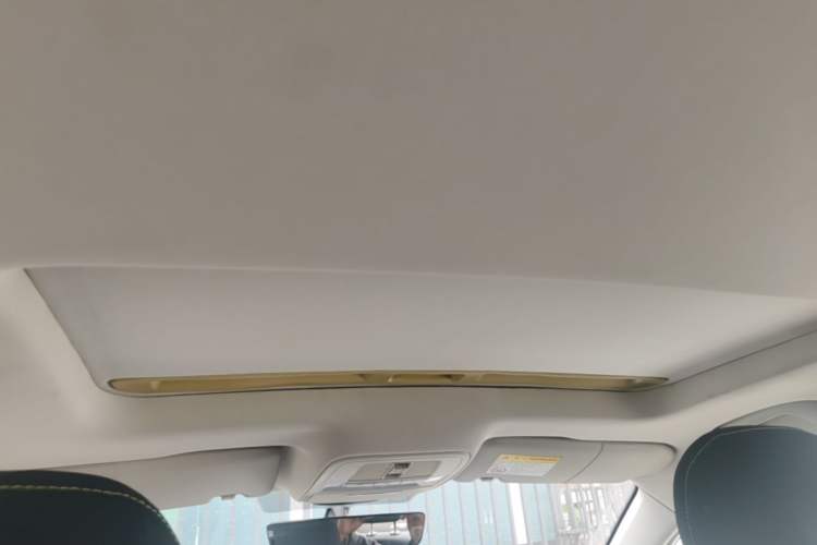 Used Roewe i5 2021 1.5L CVT Platinum Edition Headliner