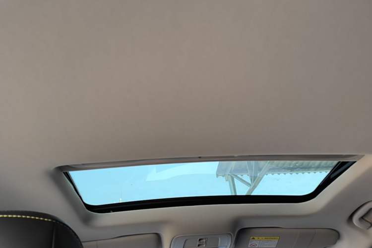 Used Roewe i5 2021 Revised Version 1.5L CVT Diamond Edition Headliner