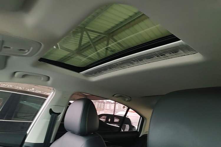 Used Roewe i5 2021 Revised Version 1.5L CVT Diamond Edition Headliner