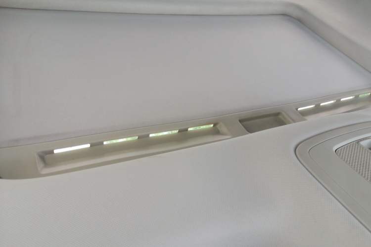 Used Roewe i5 2021 Revised Version 1.5L CVT Diamond Edition Headliner