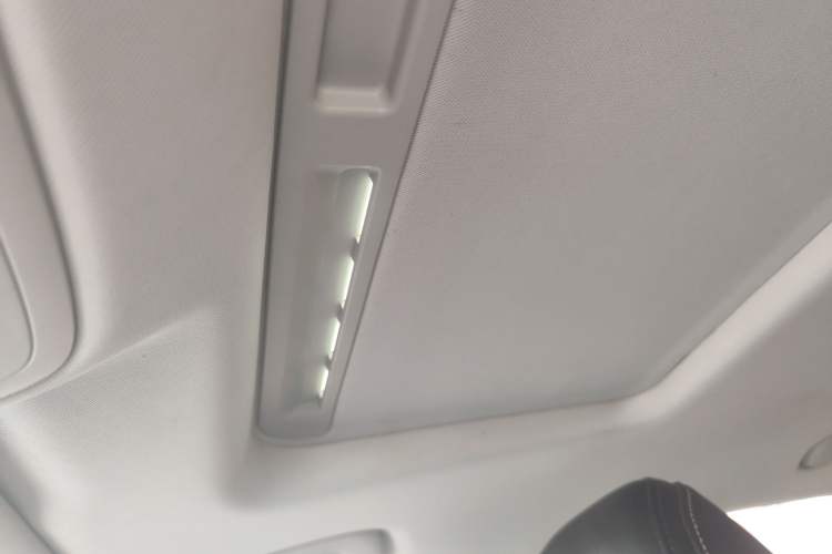 Used Roewe i5 2021 1.5L CVT Starry Edition Headliner