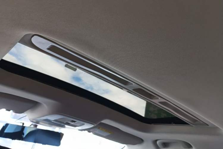 Used Roewe i5 2021 1.5L CVT Platinum Edition Headliner