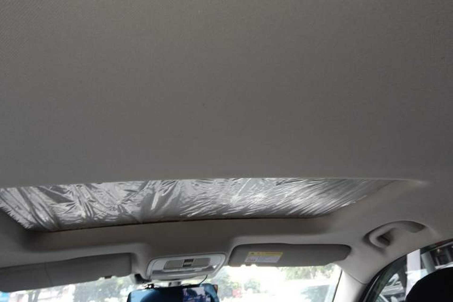 Used Roewe i5 2021 1.5L CVT Platinum Edition Headliner