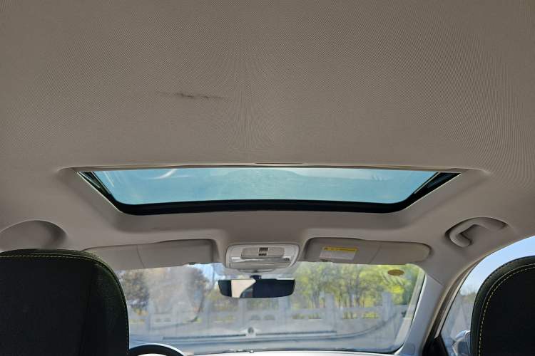 Used Roewe i5 2021 1.5L CVT Platinum Edition Headliner