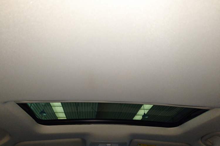 Used Roewe i5 2021 Revised Version 1.5L CVT Diamond Edition Headliner