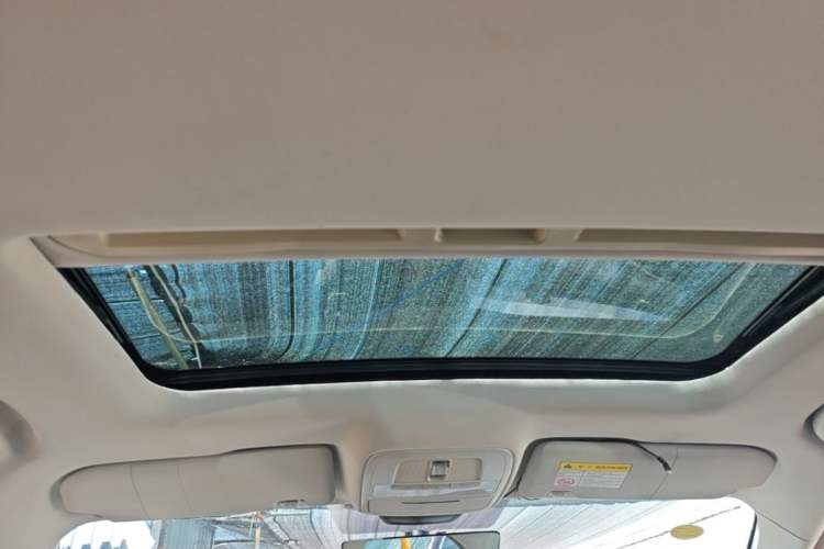 Used Roewe i5 2021 1.5L CVT Platinum Edition Headliner