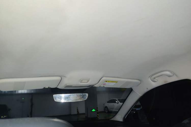 Used Roewe i5 2021 1.5L Manual Platinum Edition Headliner