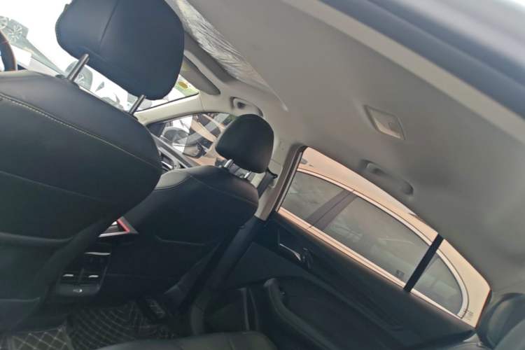 Used Roewe i5 2021 1.5L Manual Diamond Edition Headliner