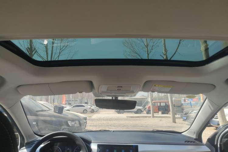Used Roewe i5 2021 1.5L CVT Platinum Edition Headliner