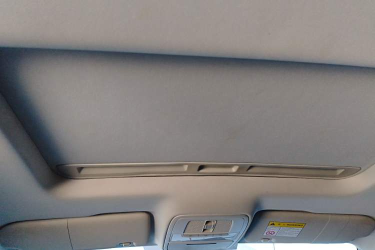 Used Roewe i5 2021 1.5L CVT Assurance Edition Headliner