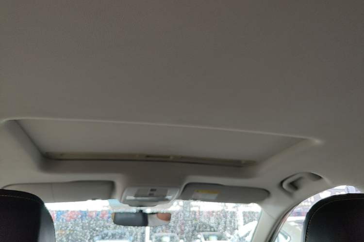 Used Roewe i5 2021 Revised Version 1.5L CVT Diamond Edition Headliner