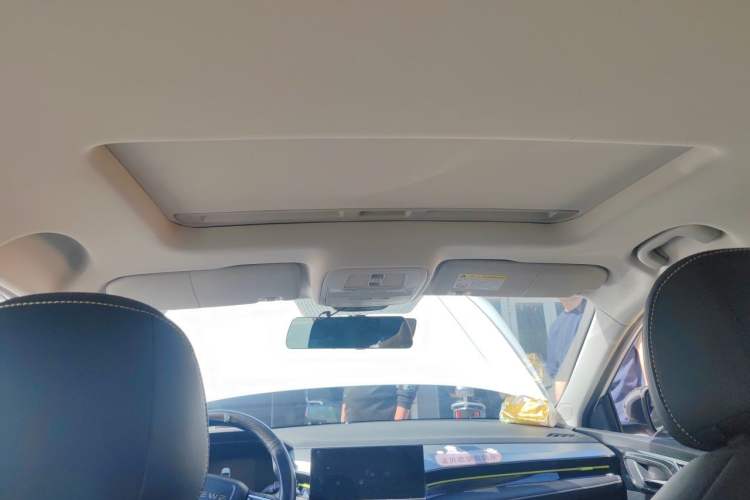 Used Roewe i5 2021 1.5L CVT Diamond Edition Headliner