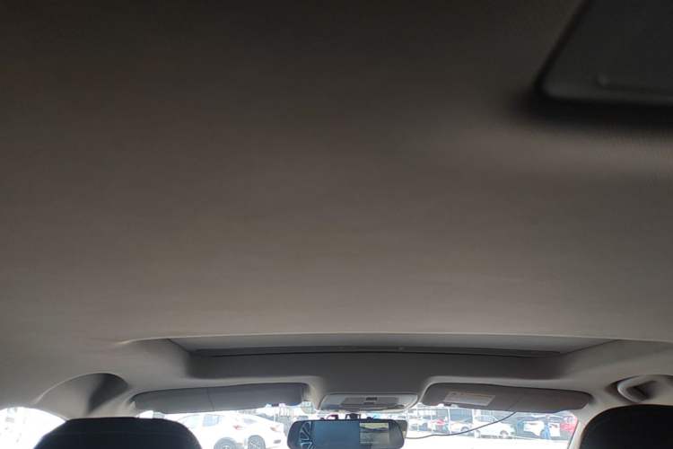 Used Roewe i5 2021 Revised Version 1.5L CVT Diamond Edition Headliner