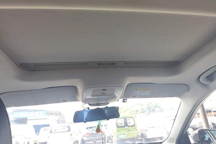 Used Roewe i5 2021 1.5L Manual Diamond Edition Headliner