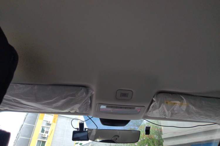 Used Roewe i5 2021 1.5L Manual Platinum Edition Headliner
